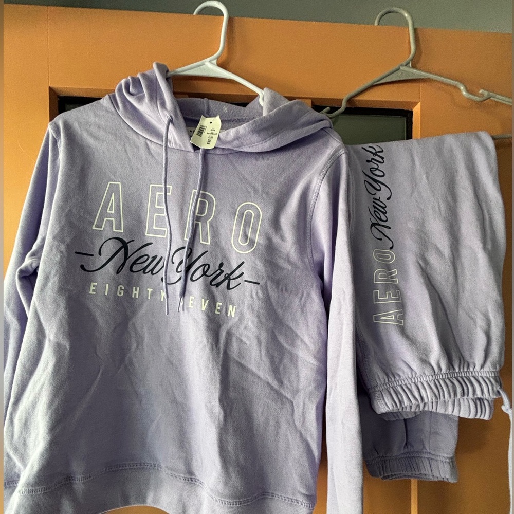 Aeropostale Lilac Sweatsuit Set – Hoodie (M) & Joggers (S)